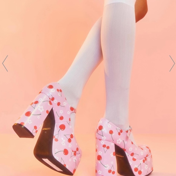 Sexy Dolls Kill Mary Jane Platforms. - Picture 5 of 6